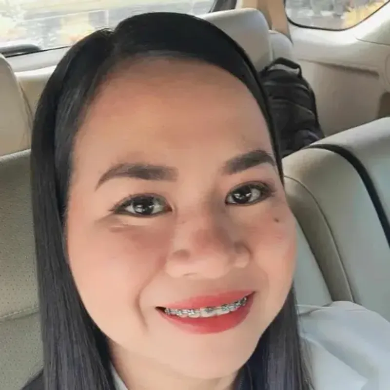 Portrait of Lorie Mariñas